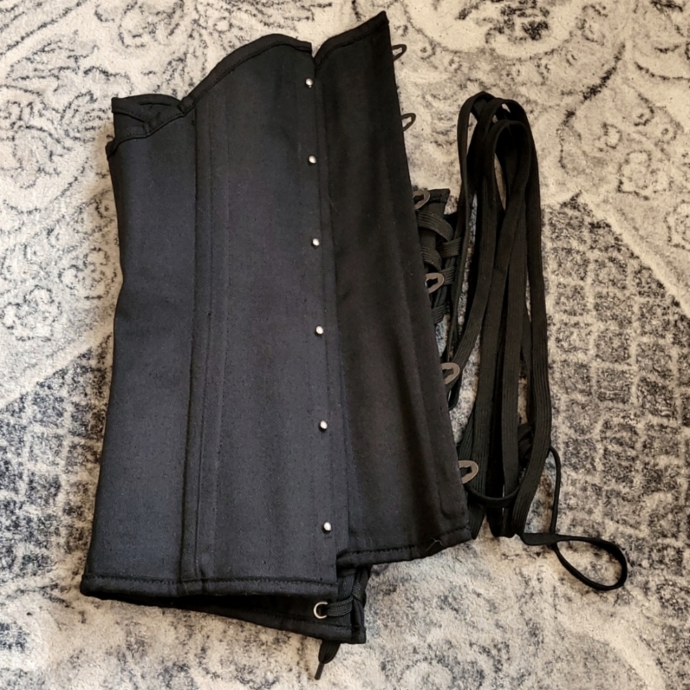 Black Camellias steel boned corset in US size Large.